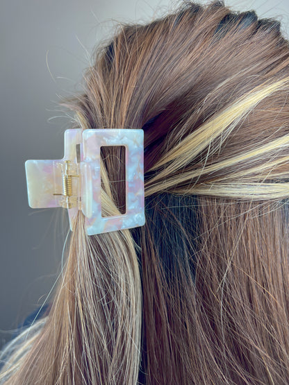 Maye Mini Hair Claw in Maeve