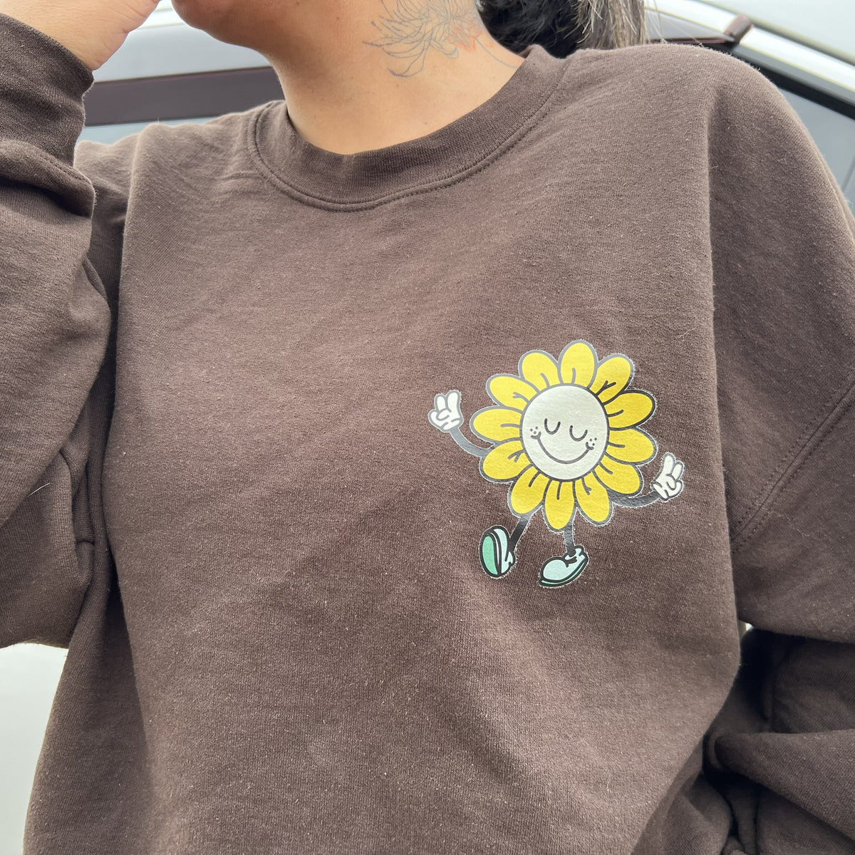 Delulu Crewneck in Chocolate