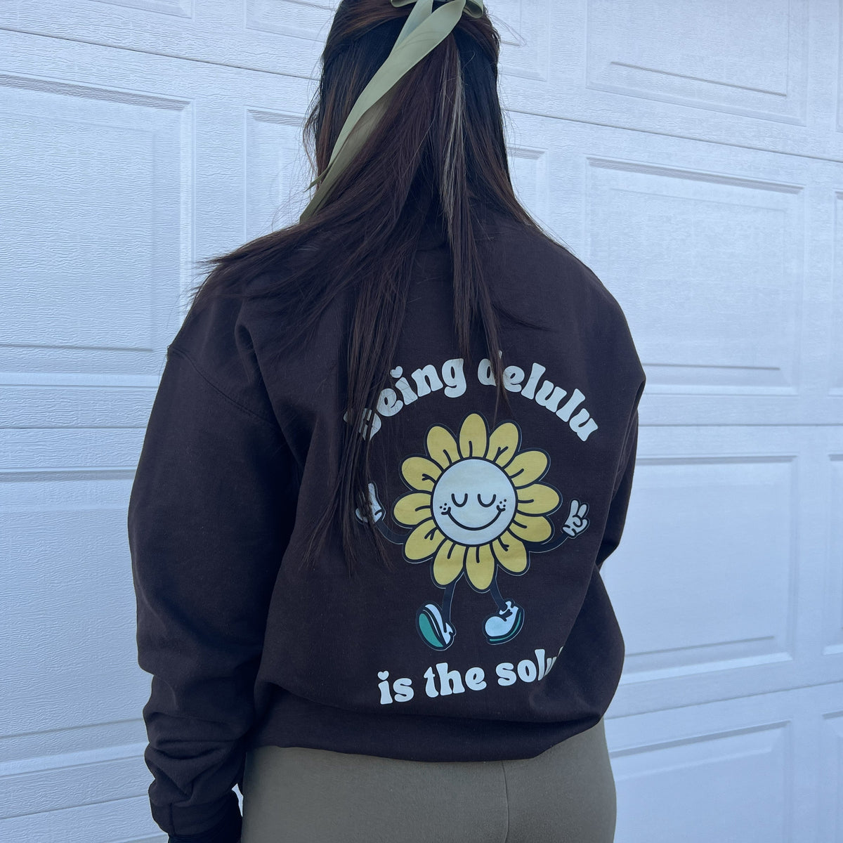 Delulu Crewneck in Chocolate