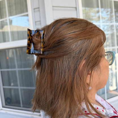 Maye Mini Hair Claw in Hazel