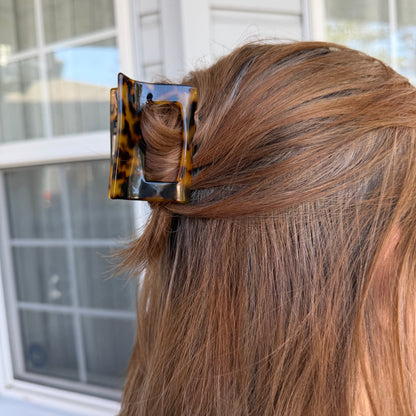 Maye Mini Hair Claw in Hazel
