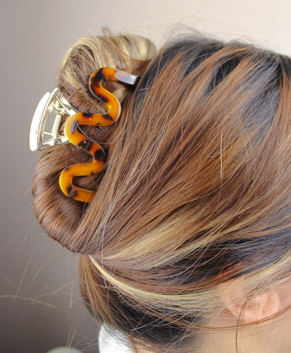 River Hair Claw in Hazel