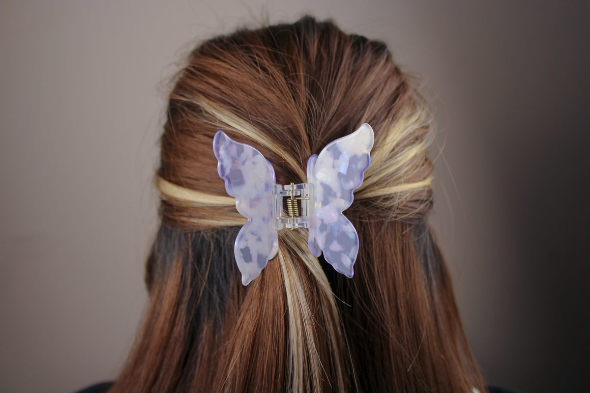 Mini Butterfly Hair Claw in Lilac