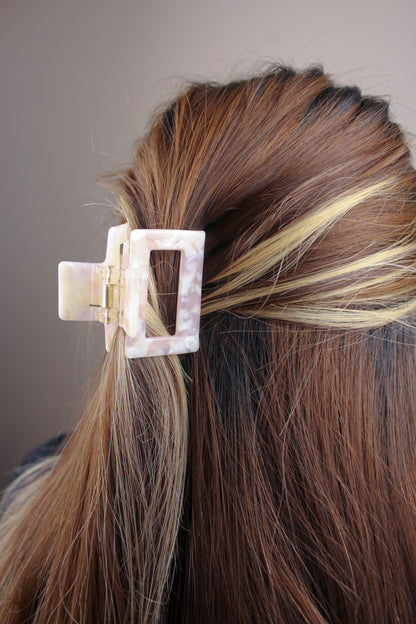 Maye Mini Hair Claw in Maeve