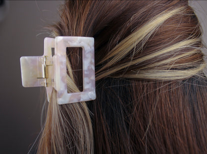 Maye Mini Hair Claw in Maeve