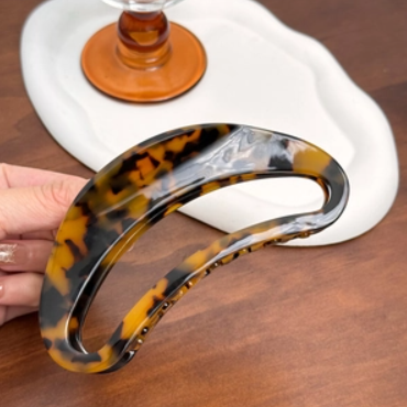 Chesca Hair Claw in Hazel