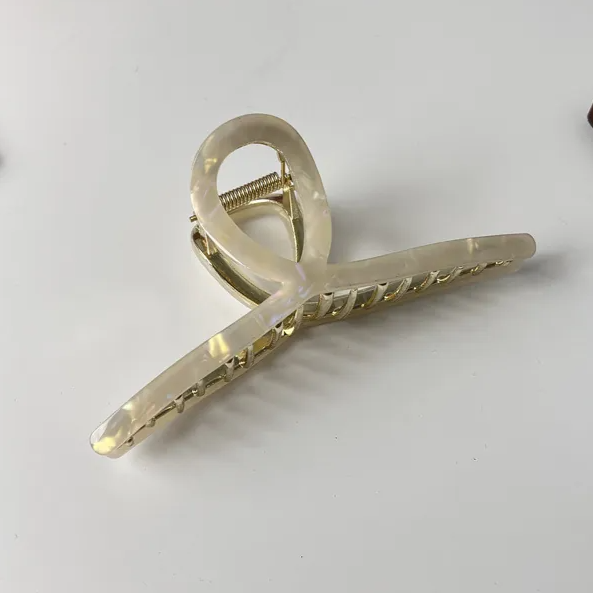 Lulu XL Hair Claw in Iris